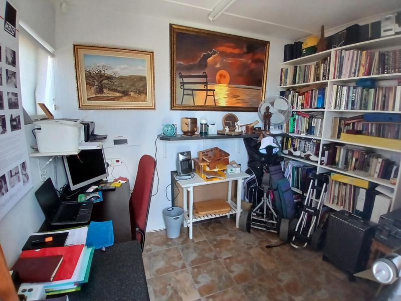 4 Bedroom Property for Sale in Stilbaai Wes Western Cape